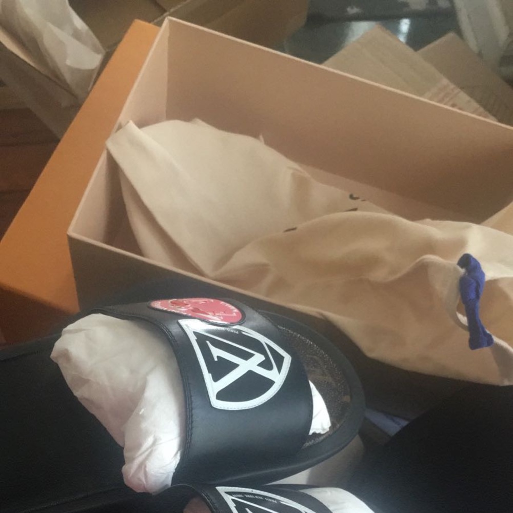 Louis Vuitton checkpoint flat mules - Picture 3 of 3